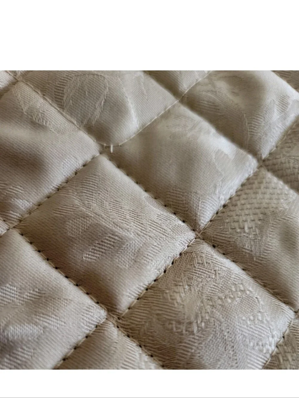 4 Better Homes Plastic Corp. Quilted Tan Placemats 12